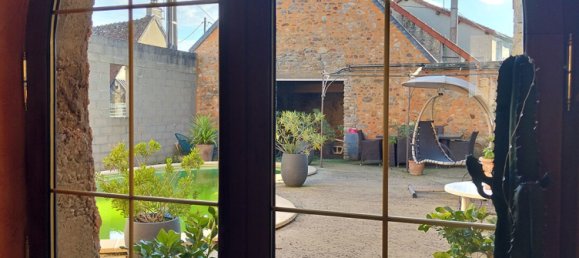 3 bedrooms House in Prissac, France No. 213125 5