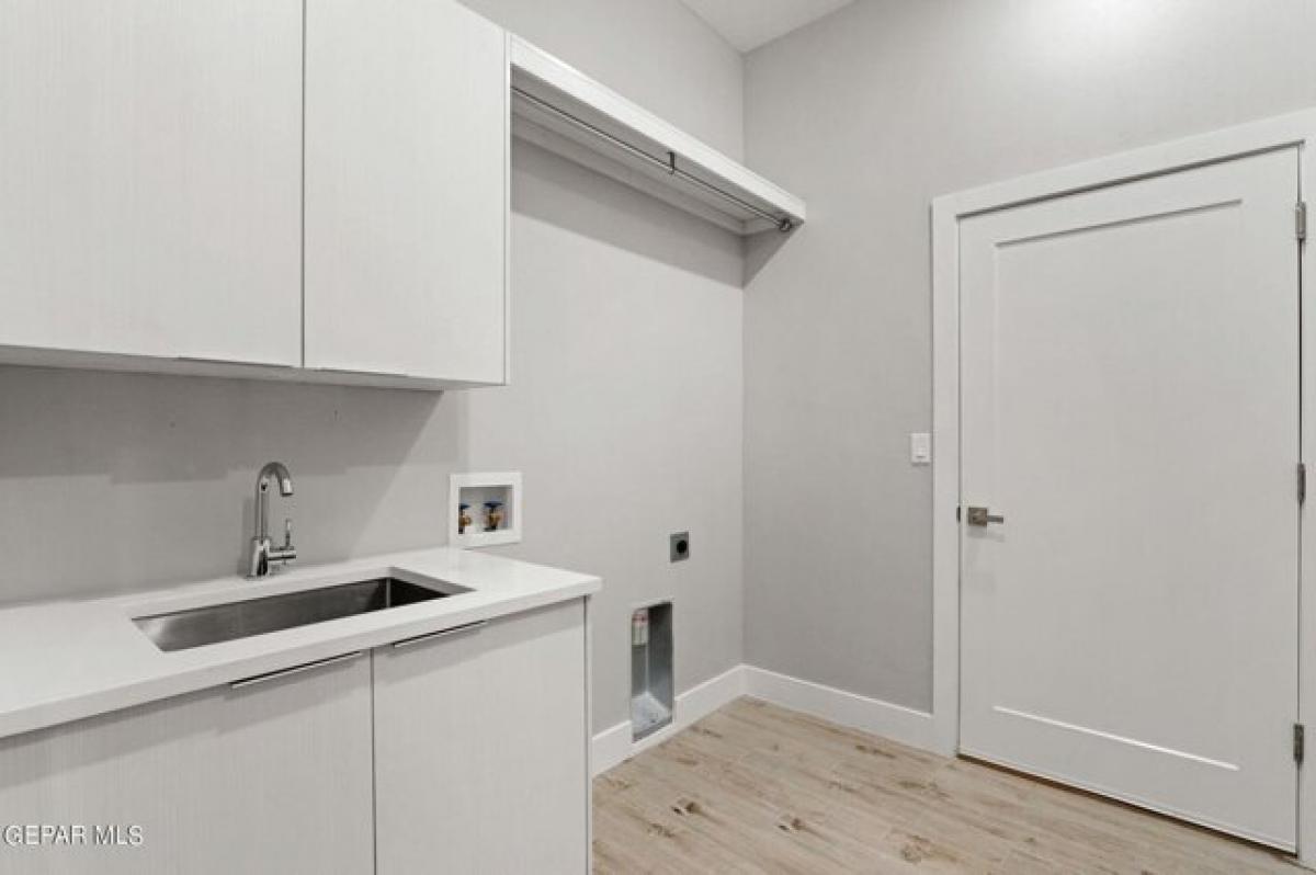 4 bedrooms House in El Paso, USA No. 380671