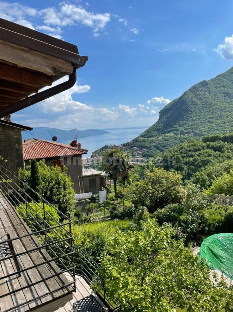 Casa de 7 dormitorios en Tignale, Italy No. 308381