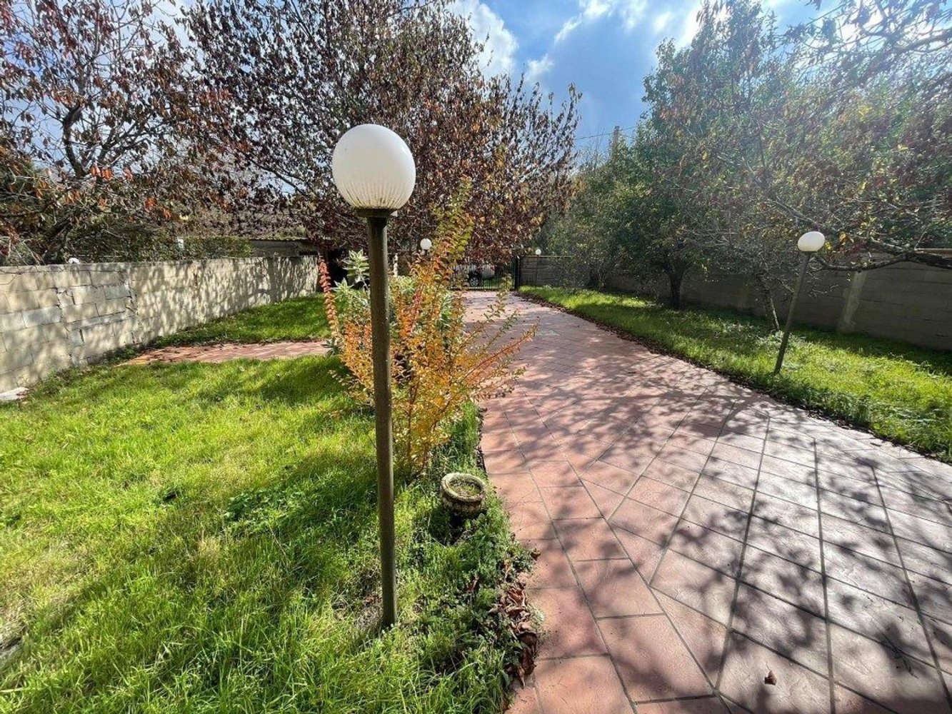 3 rooms House in San Roberto, Italy No. 160330