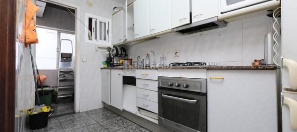 4 bedrooms Apartment in Barcelona, Spain No. 144913 18