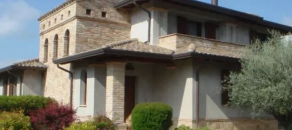 10 rooms House in Bastia Umbra, Italy No. 46636 9