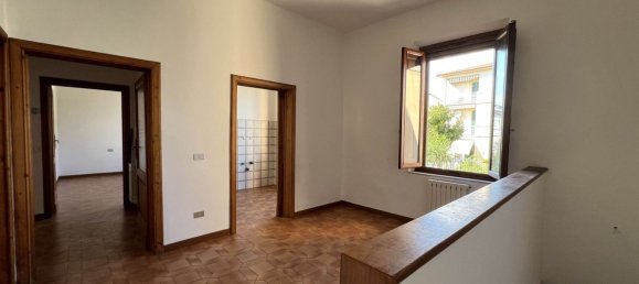 12 bedrooms House in Pistoia, Italy No. 339576 6