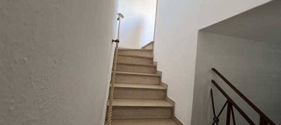 12 bedrooms House in Pistoia, Italy No. 339576 5