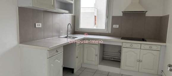 3 bedrooms Apartment in Mantes-la-Jolie, France No. 163202 4