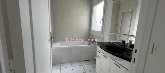 3 bedrooms Apartment in Mantes-la-Jolie, France No. 163202 7