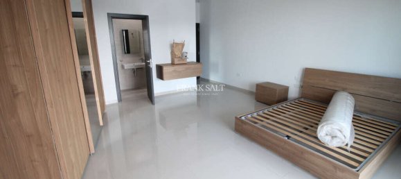 Apartamento T2 em Gharghur, Malta N.º 9734 5
