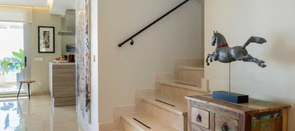 3 bedrooms Penthouse in Benahavis, Spain No. 2922 25