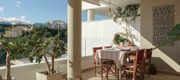 3 bedrooms Penthouse in Benahavis, Spain No. 2922 6