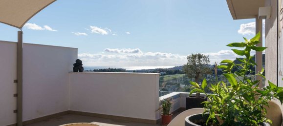3 bedrooms Penthouse in Benahavis, Spain No. 2922 26