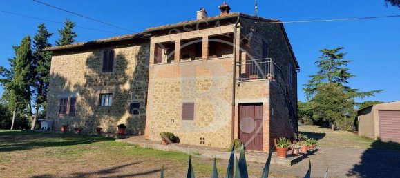 6 bedrooms House in Volterra, Italy No. 92741 8