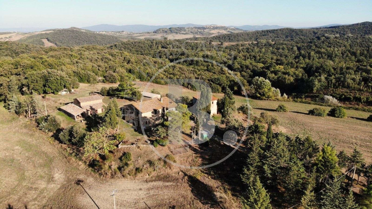 6 bedrooms House in Volterra, Italy No. 92741