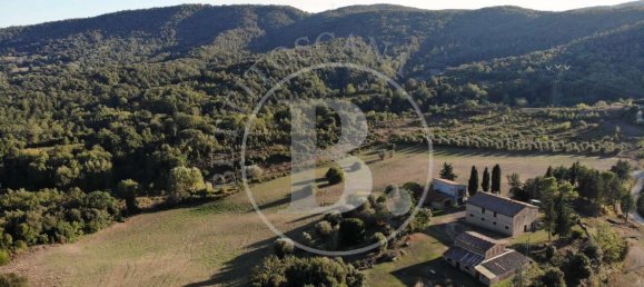 6 bedrooms House in Volterra, Italy No. 92741 5