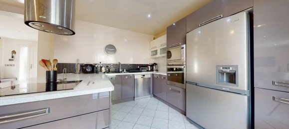 5 غرف نوم منزل في Cormeilles-en-Parisis, France رقم 181651 3