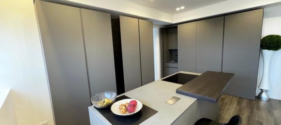 Квартира с 4 комнатами в Падуя, Италия № 232449 4