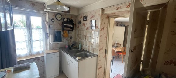 2 bedrooms House in Manche, France No. 189888 7