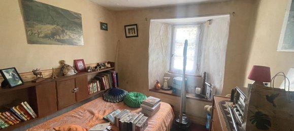 2 bedrooms House in Manche, France No. 189888 5