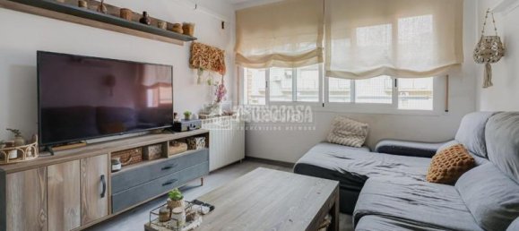 Apartamento de 3 dormitorios en Sant Andreu, Spain No. 187620 7