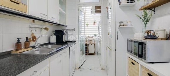 Apartamento de 3 dormitorios en Sant Andreu, Spain No. 187620 10