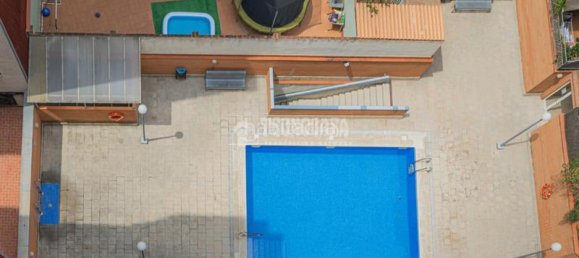 Apartamento de 3 dormitorios en Sant Andreu, Spain No. 187620 28