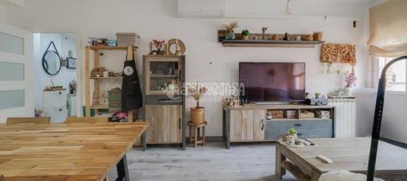 Apartamento de 3 dormitorios en Sant Andreu, Spain No. 187620 4