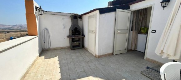 3 rooms House in Aragona, Italy No. 24767 2