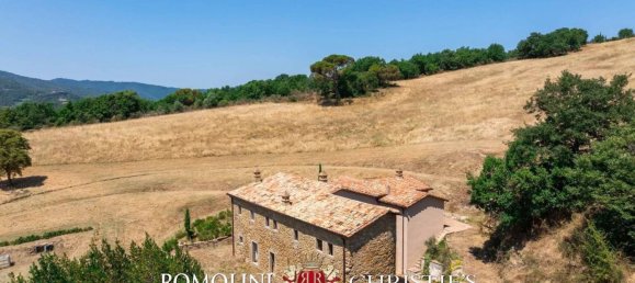 5 bedrooms House in Città di Castello, Italy No. 107684 3