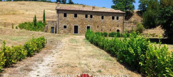 5 bedrooms House in Città di Castello, Italy No. 107684 16