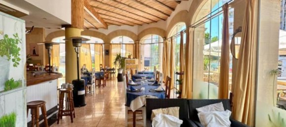 300m² Commercial property in Palma de Majorca, Spain No. 185904 12