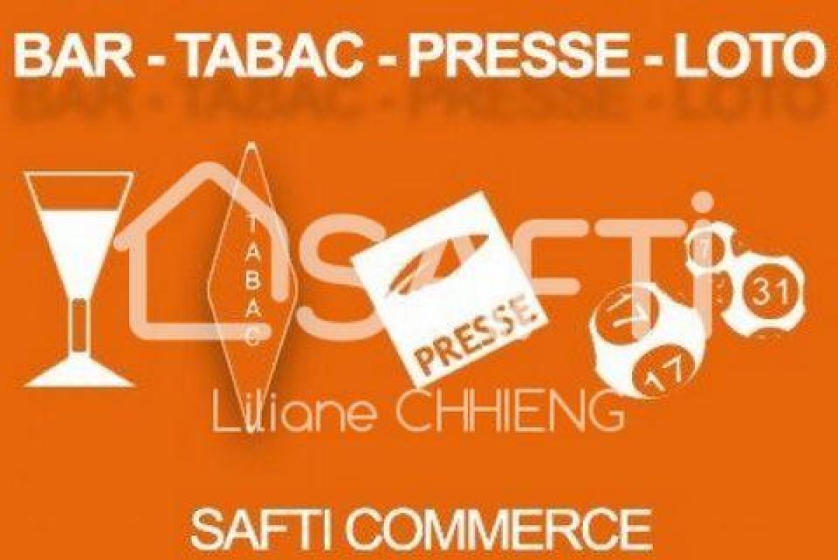 60m² Office in Les Mureaux, France No. 18433