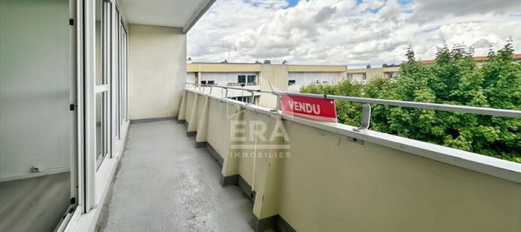 2 bedrooms Apartment in Reims, France No. 305276 4