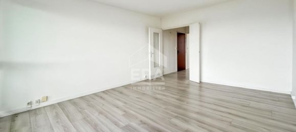 2 bedrooms Apartment in Reims, France No. 305276 2