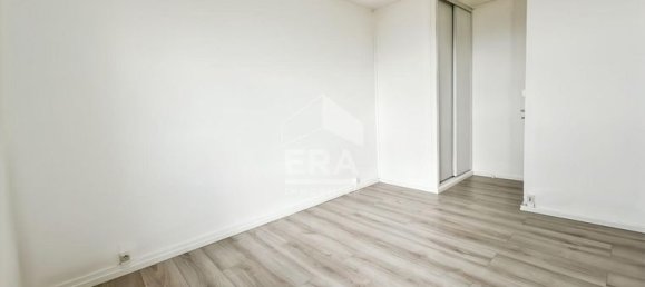 2 bedrooms Apartment in Reims, France No. 305276 6