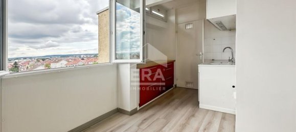 2 bedrooms Apartment in Reims, France No. 305276 3