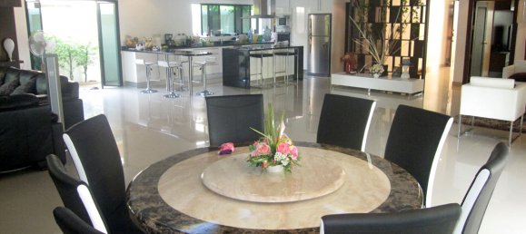 4 bedrooms Cafe / restaurant in Pattaya, Thailand No. 4059 19