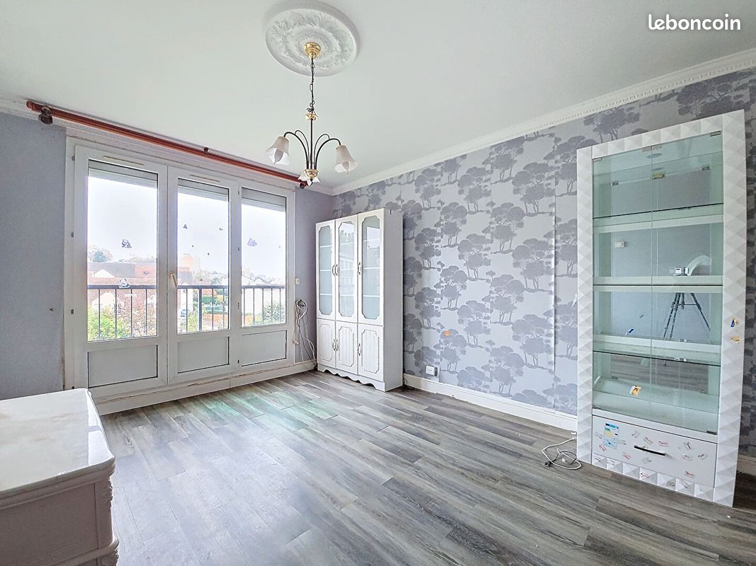 3 bedrooms Apartment in Palaiseau, France No. 144381