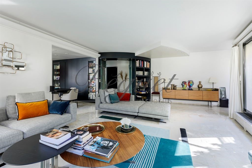 2 bedrooms Duplex in Boulogne-Billancourt, France No. 347341