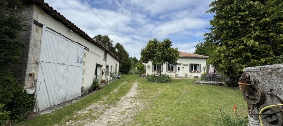 2 Schlafzimmer Haus in Charente, France, Nr. 338874 3