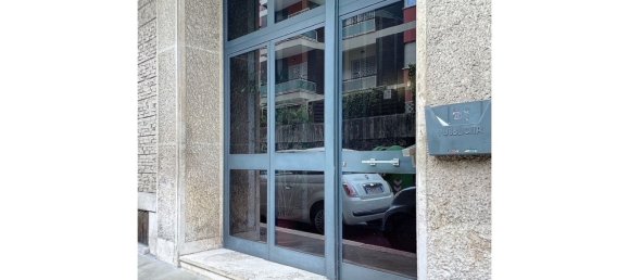 3 rooms Apartment in Rome, Italy No. 30396 19