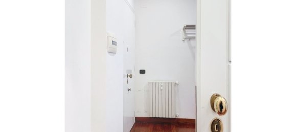 3 rooms Apartment in Rome, Italy No. 30396 26