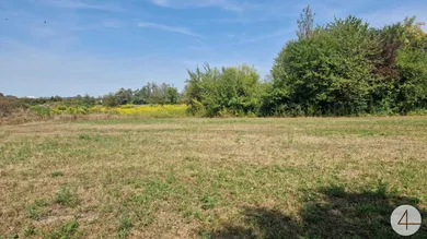  Land in Wels, Austria No. 166549