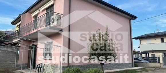 3 rooms Villa in Agnadello, Italy No. 333749 2