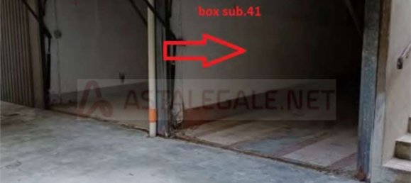 4 bedrooms Apartment in Monza, Italy No. 373793 9