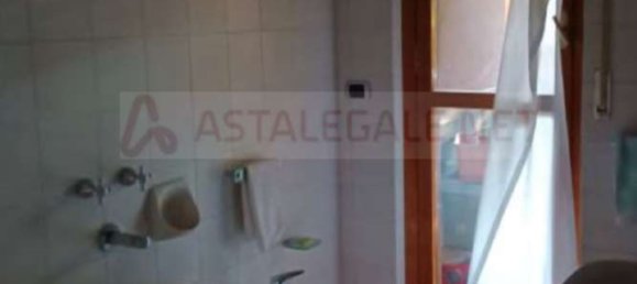 4 bedrooms Apartment in Monza, Italy No. 373793 11