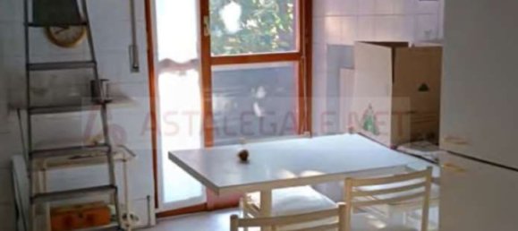 4 bedrooms Apartment in Monza, Italy No. 373793 14