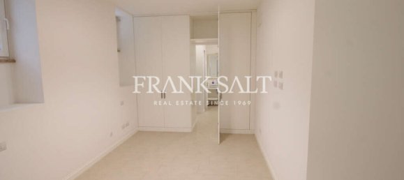 2 bedrooms Maisonette in Saint Julian's, Malta No. 9779 7