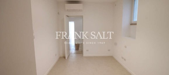 2 bedrooms Maisonette in Saint Julian's, Malta No. 9779 10