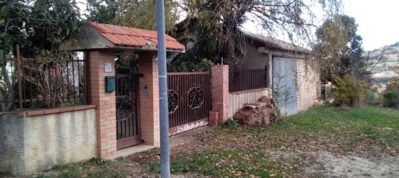 8 rooms House in Fara Filiorum Petri, Italy No. 254775 9