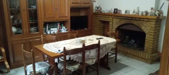 8 rooms House in Fara Filiorum Petri, Italy No. 254775 10