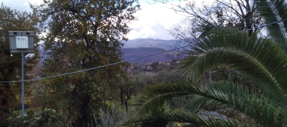 8 rooms House in Fara Filiorum Petri, Italy No. 254775 2